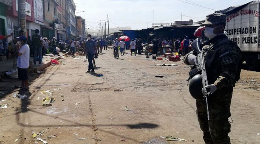 Coronavirus: informales en Chiclayo venden carne de vacuno en las calles a pesar de orden de aislamiento