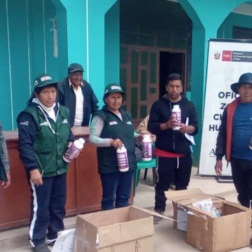 web Junín: Entregan kits veterinarios para proteger a 8000 cabezas de ganado