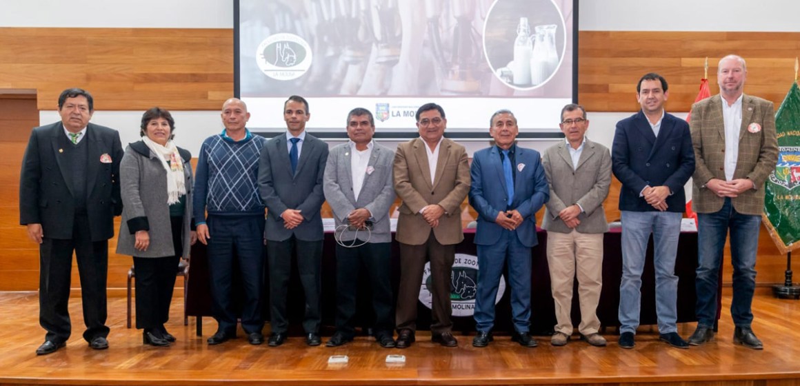 Realizan simposio «La Leche, Salud Humana, Políticas y Propuestas para su Desarrollo»