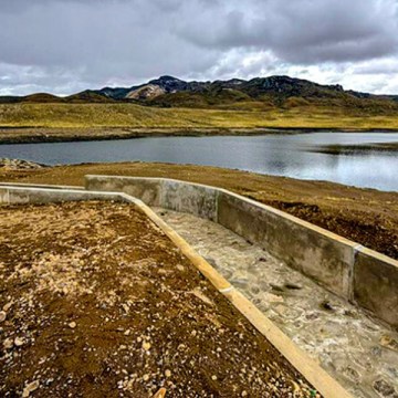 Arequipa: Entregaron qocha que fortalece la ganadería en Tuti