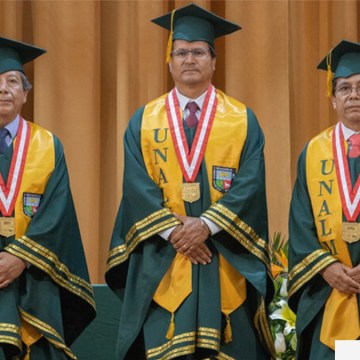 web Rector y vicerrectores de la UNALM juramentaron en ceremonia de investidura